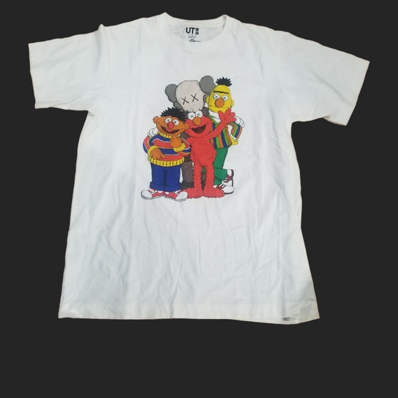 Uniqlo tee - Picture 1 of 2